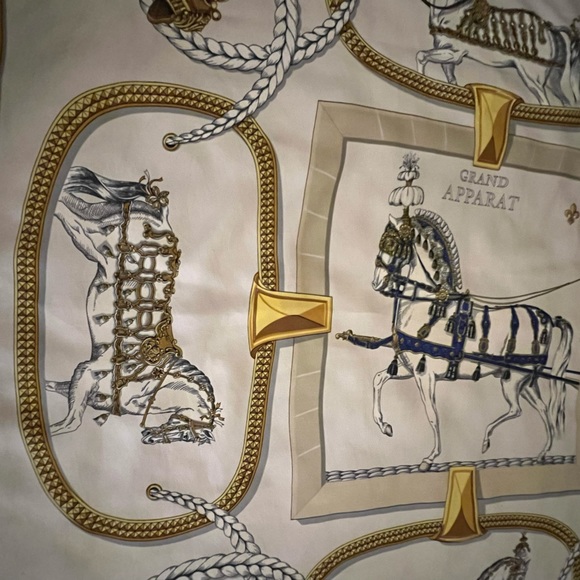 Hermes ‘Grand Apparat’ Scarf. 100% Silk.Equestrian motif. Artist Jacques Eudel. - Picture 10 of 16